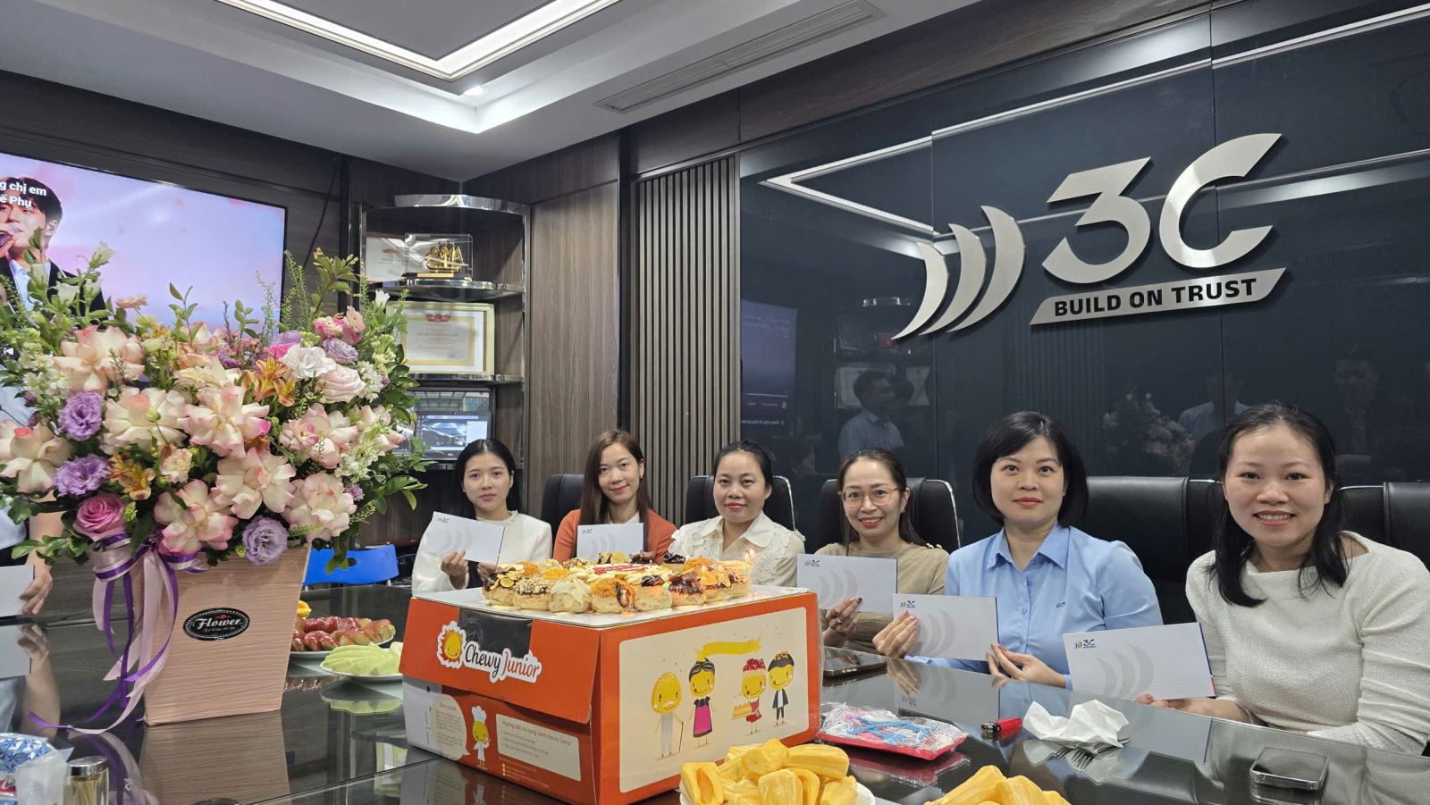 3C - TỔ CHỨC LỄ KỶ NIỆM NGÀY QUỐC TẾ PHỤ NỮ 08/03 VÀ HỌP GIAO BAN THÁNG 03/2026