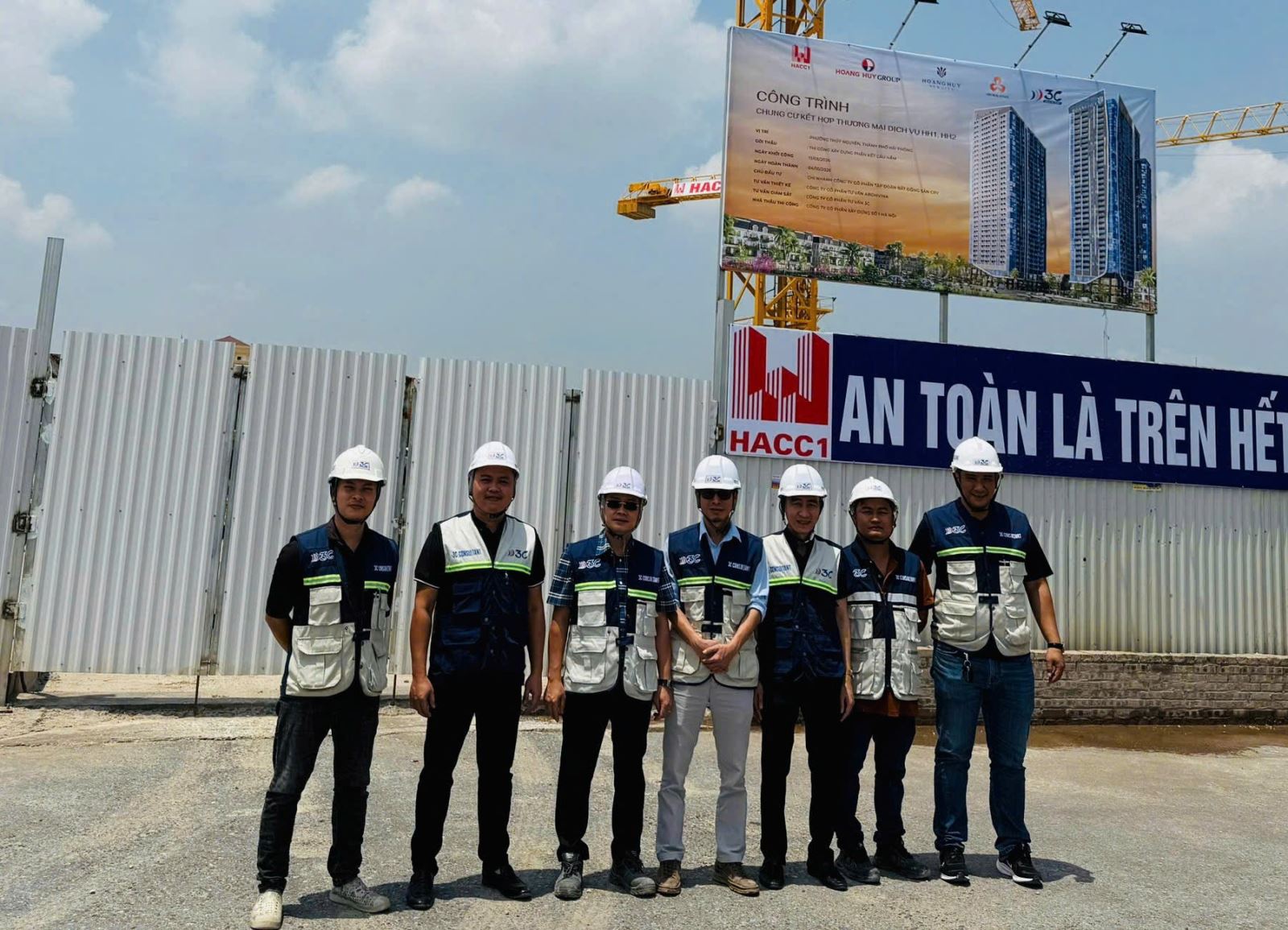 Chairman of the Board Tran Viet Cuong Inspects Progress of Hoang Huy New City Project in Thuy Nguyen, Hai Phong