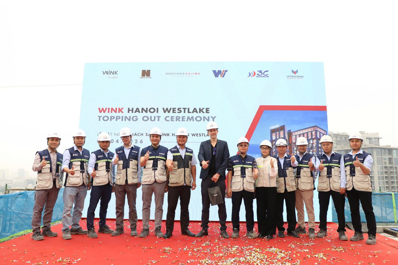 LỄ CẤT NÓC DỰ ÁN KHÁCH SẠN WINK – 18 THỤY KHUÊ